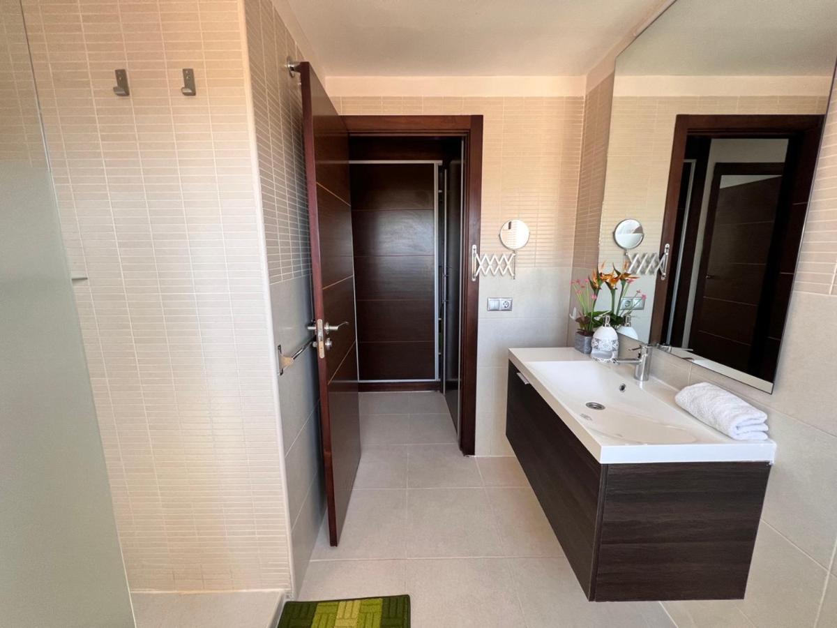 Seaview Paradise Hard Rock Apartment Адехе Экстерьер фото