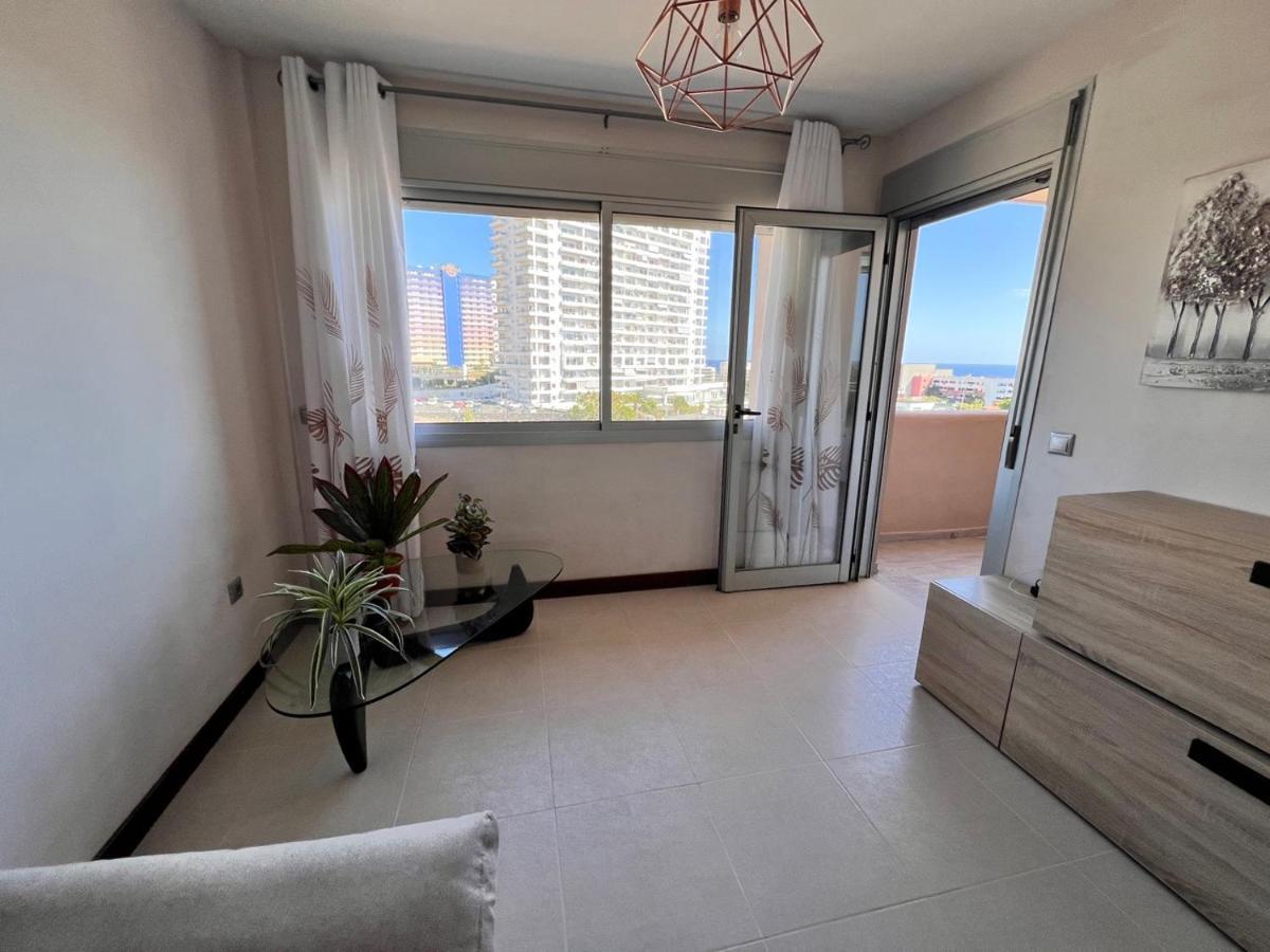 Seaview Paradise Hard Rock Apartment Адехе Экстерьер фото
